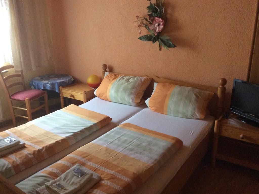 Hotel Drei Koenige Neckarbischofsheim Δωμάτιο φωτογραφία