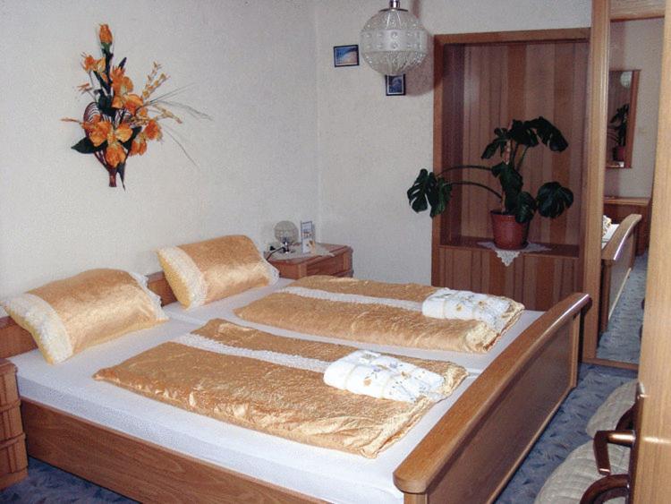 Hotel Drei Koenige Neckarbischofsheim Εξωτερικό φωτογραφία